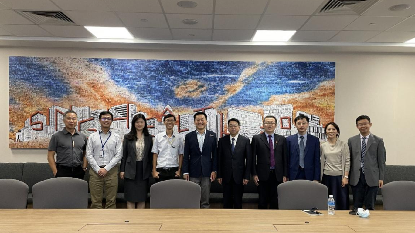 Chen Yuguo leads team to Singapore to expand cooperation between two sides