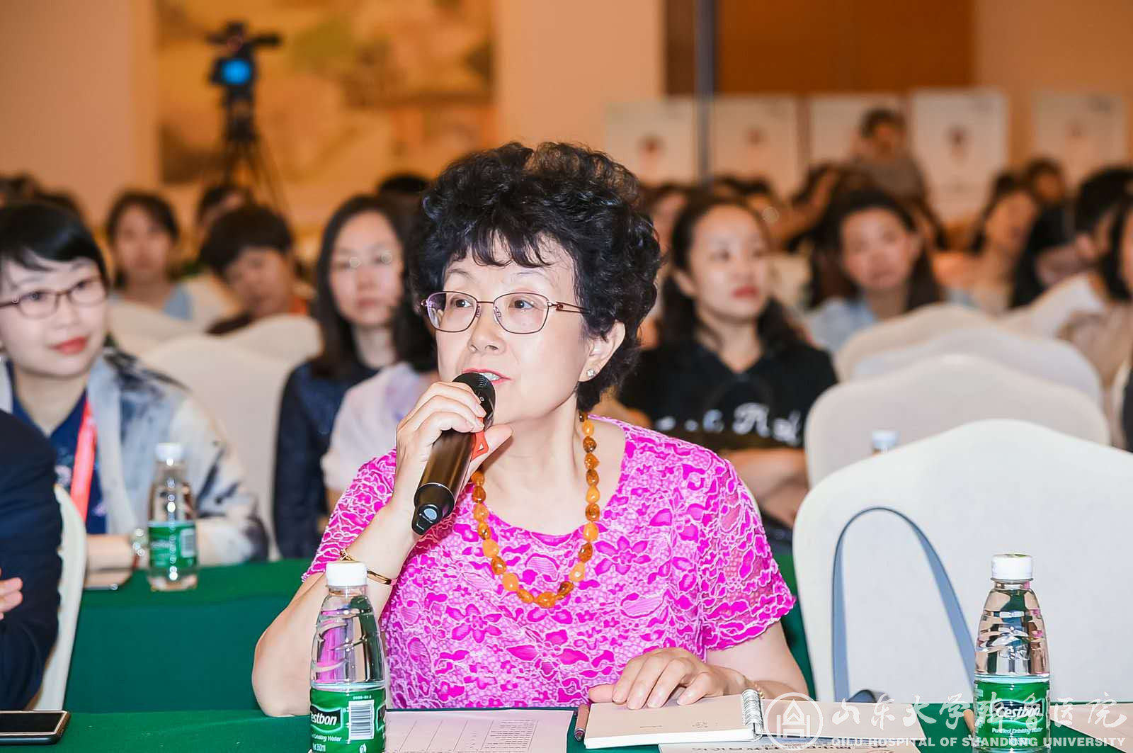 吴欣怡教授等眼科专家受邀参加第三届中国眼科教育论坛